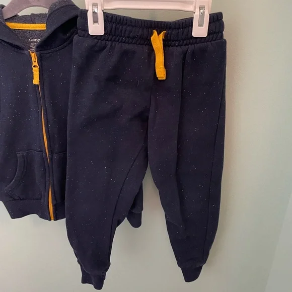 George Sweatsuit - Picture 4 of 7